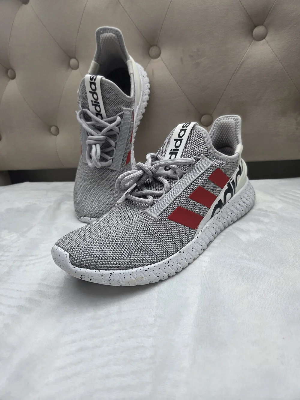 adidas Kaptir 2.0 Men’s 11 Grey Vivid Red Cloudfoam Sneakers GW6935